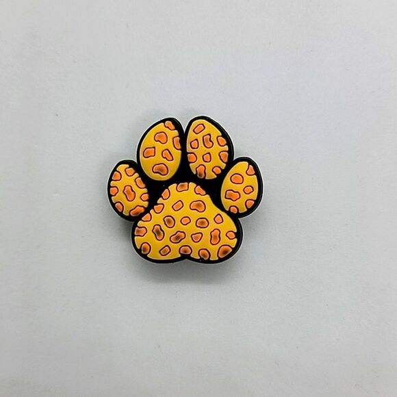 Accessories - 🎈5/$10🎈 PATCHES..CROC CHARMS.. paw print.. animal print..